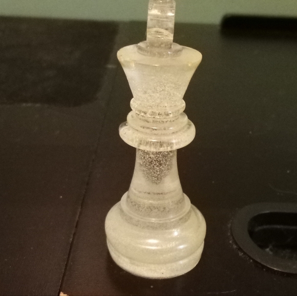 Clear 2.5" King Chess Piece - Picture 3 of 8